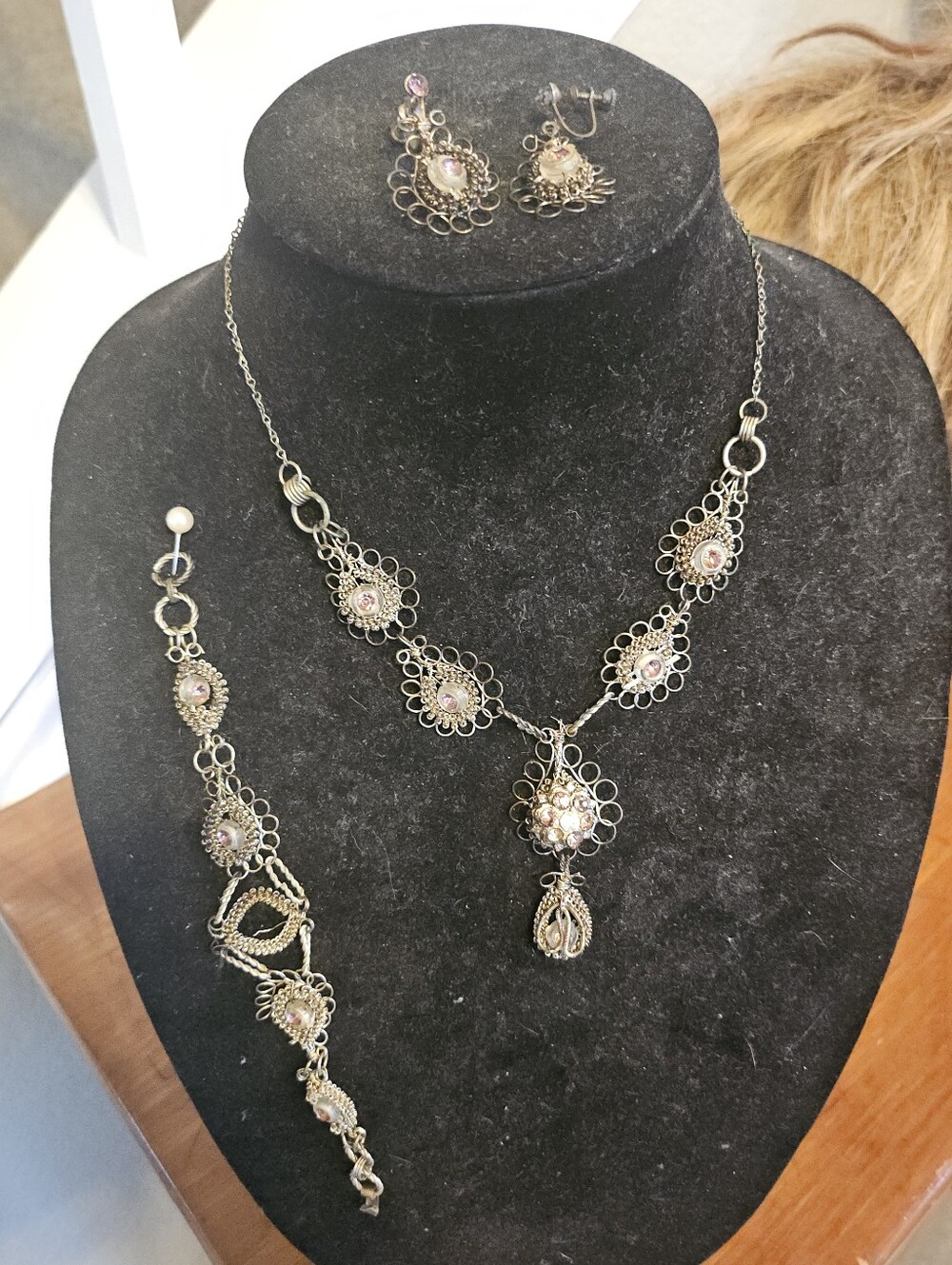 Vintage Filigree Spun Mexican Silver Tone Necklace Set  Swirled With Stones